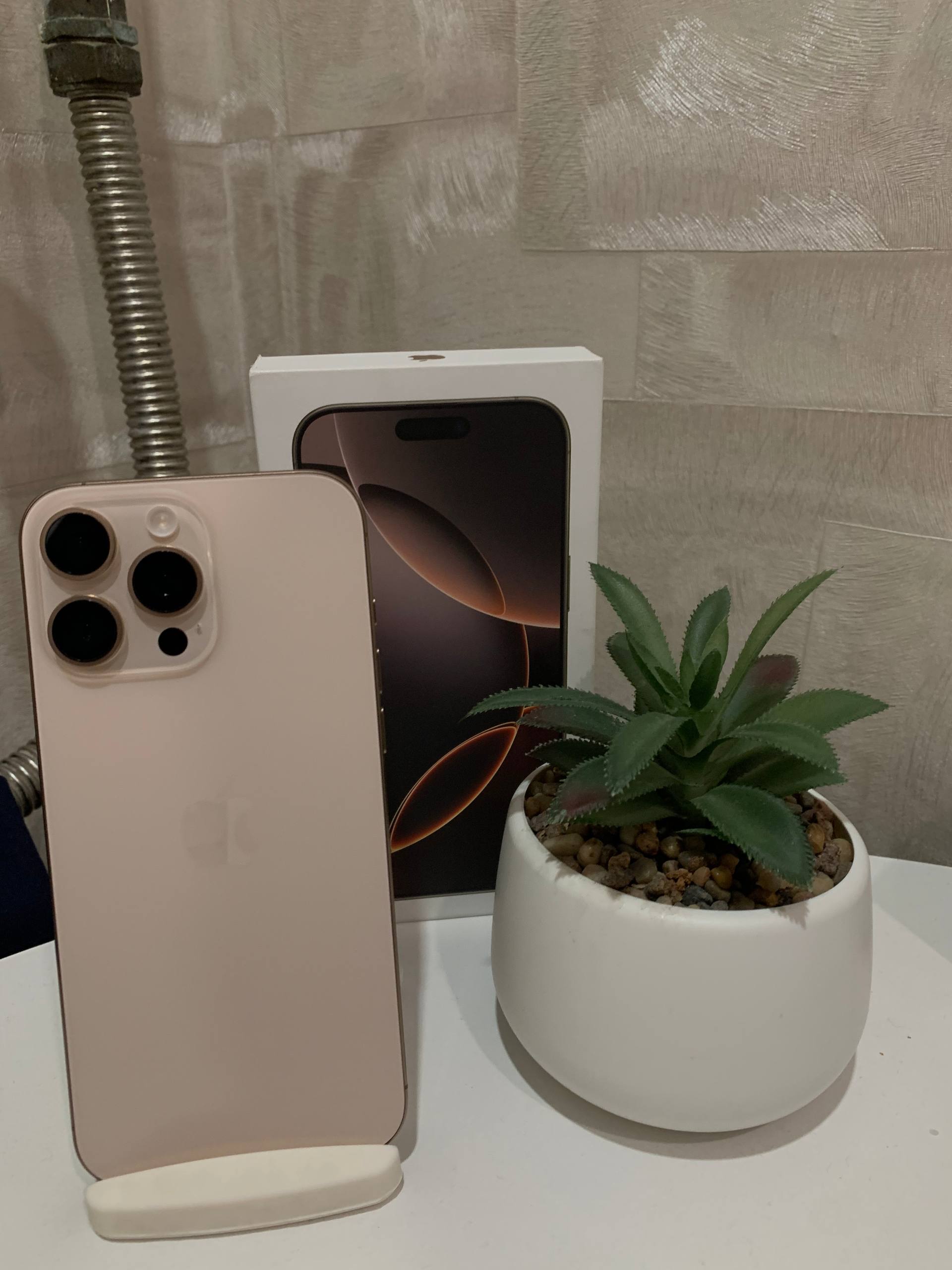 iPhone 16 Pro Max 256GB - Электроника в Владивосток - фото 4