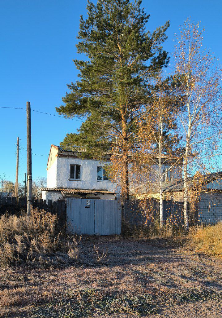 Продажа 4-х комнатной двухуровневой квартиры - Недвижимость в Новоорск