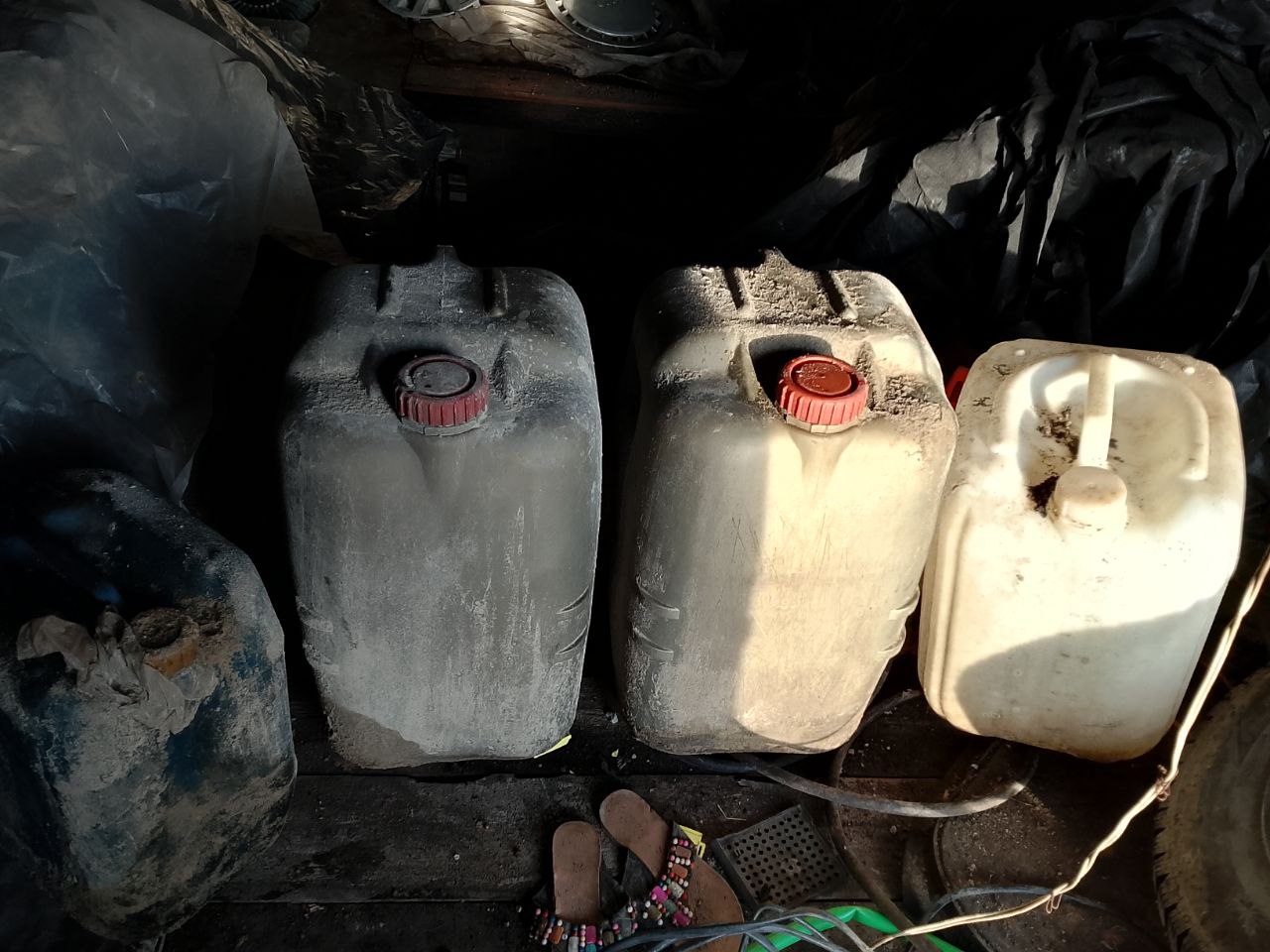Продам канистры - Для дома и дачи в Орск