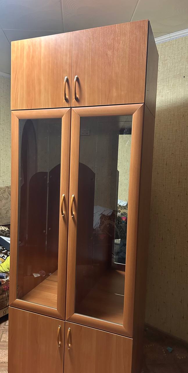 Продается вместительный светло-коричневый деревянный шкаф - Для дома и дачи в Астрахань - фото 3