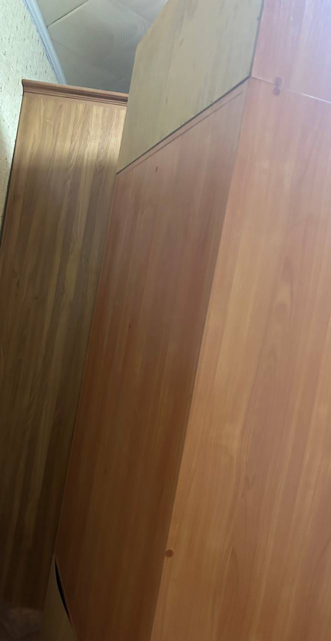 Продается вместительный светло-коричневый деревянный шкаф - Для дома и дачи в Астрахань - фото 6