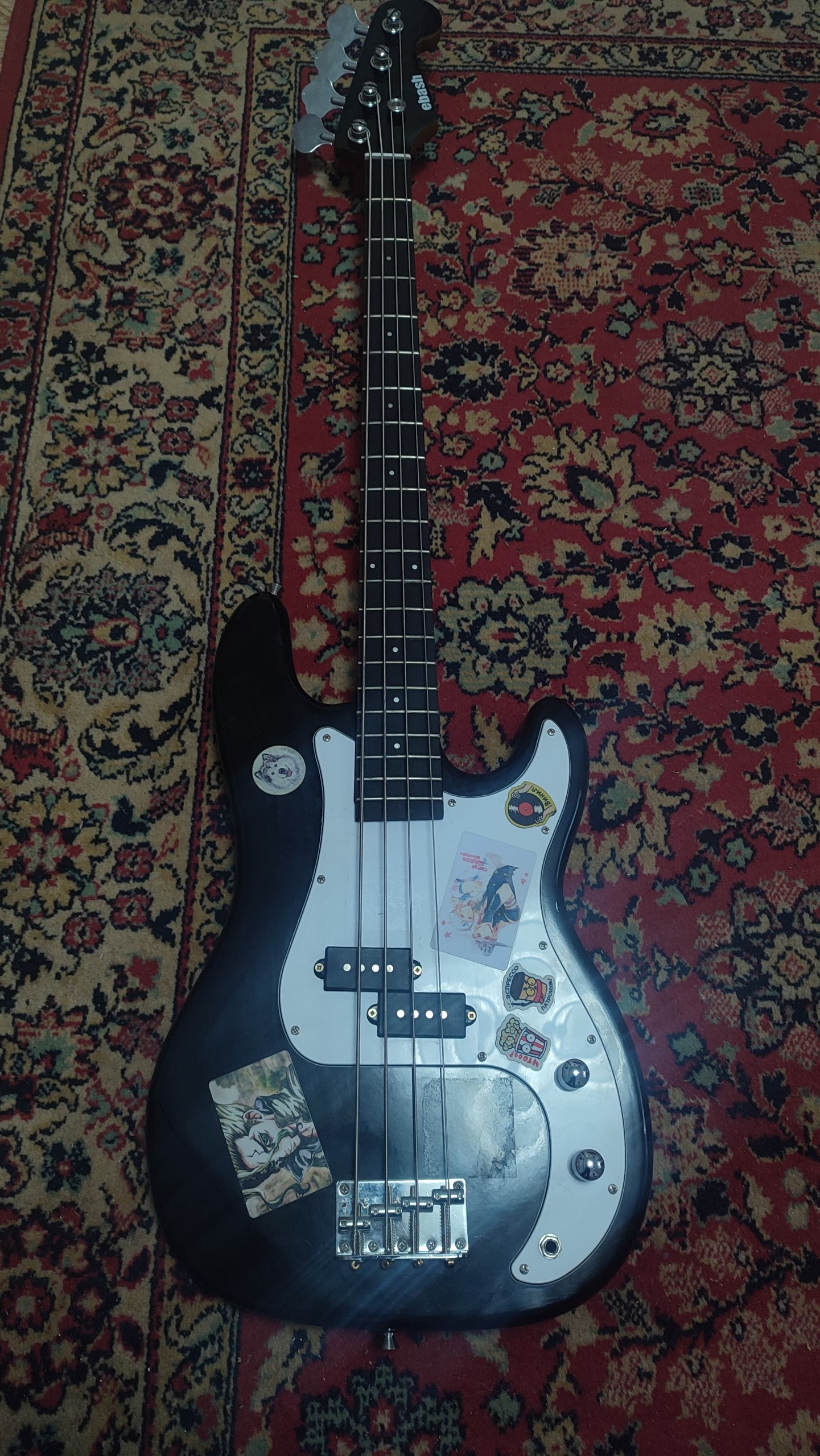 Четырёхструнная бас гитара E-BASH №2 - Хобби и отдых в Астрахань