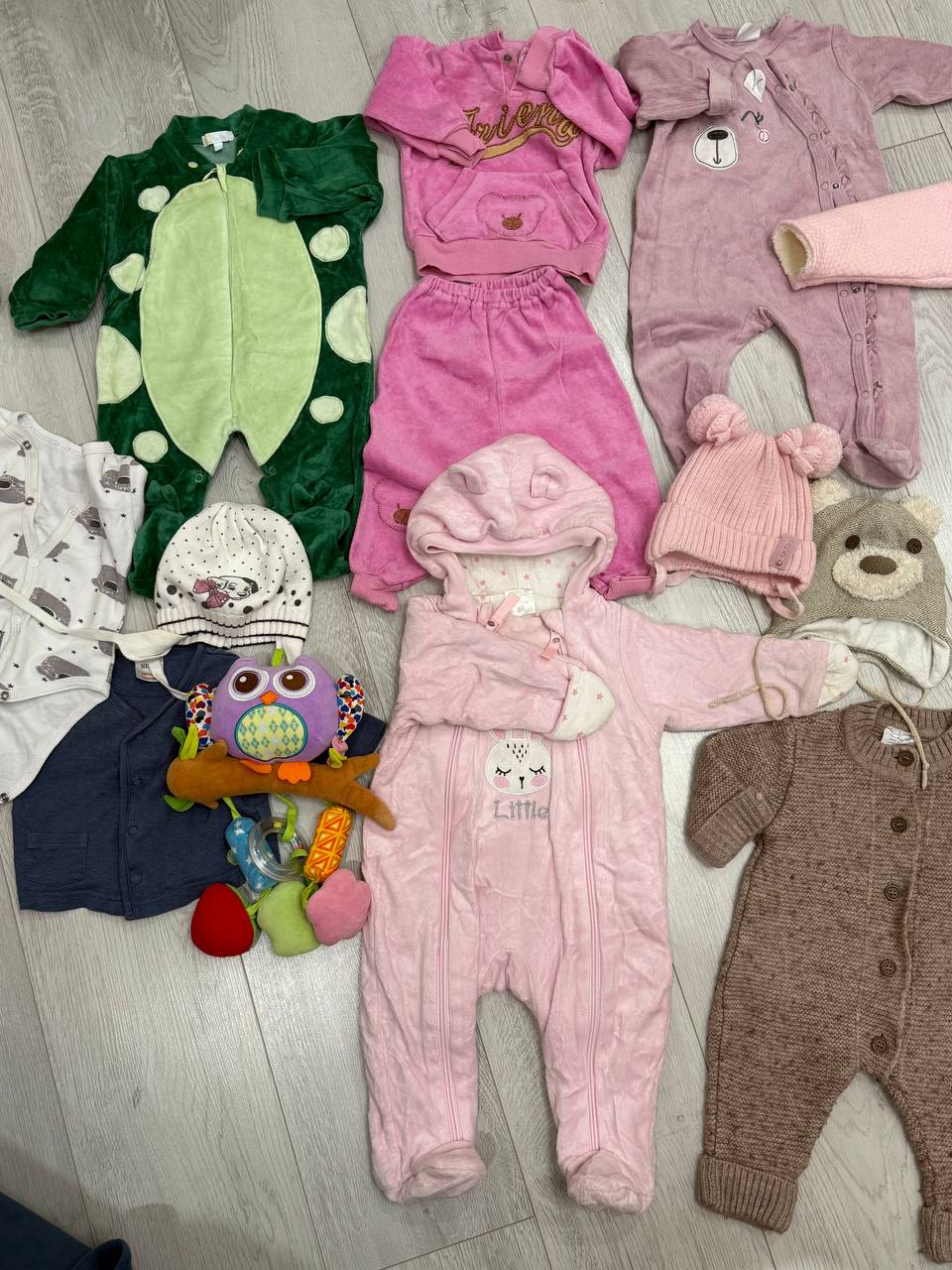 Шапочки, вещи, игрушки размер 68 - Товары для детей в Астрахань - фото 2