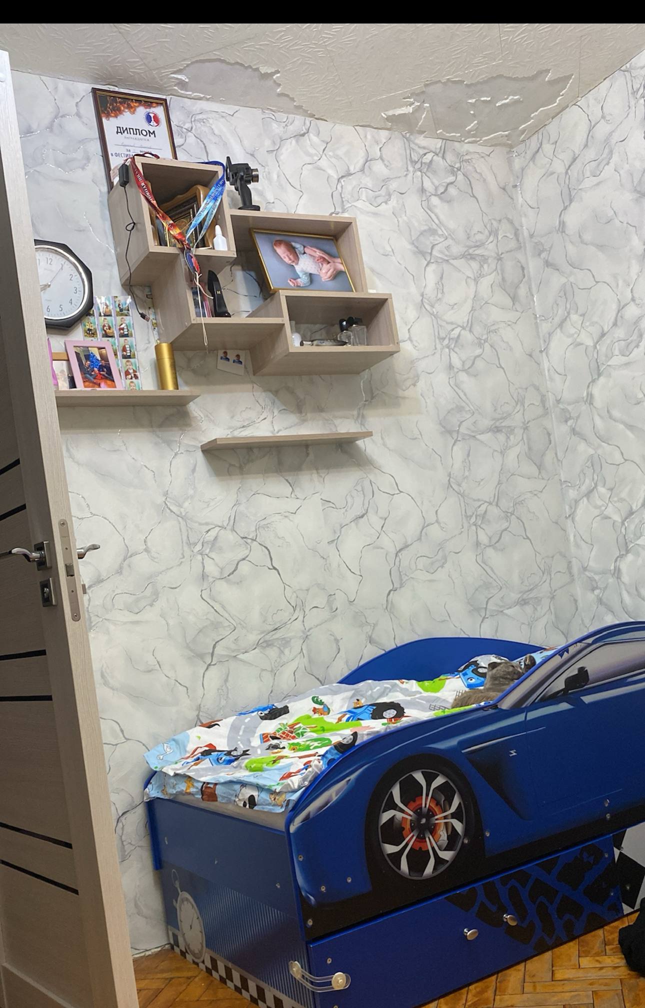 Продам детскую кровать машинку с ортопедическим матрасом - Товары для детей в Балашиха