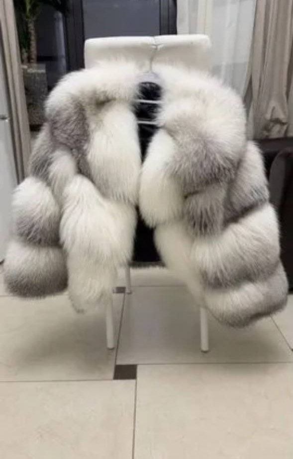 Шуба из натурального меха антарктической лисы - Одежда в Балашиха