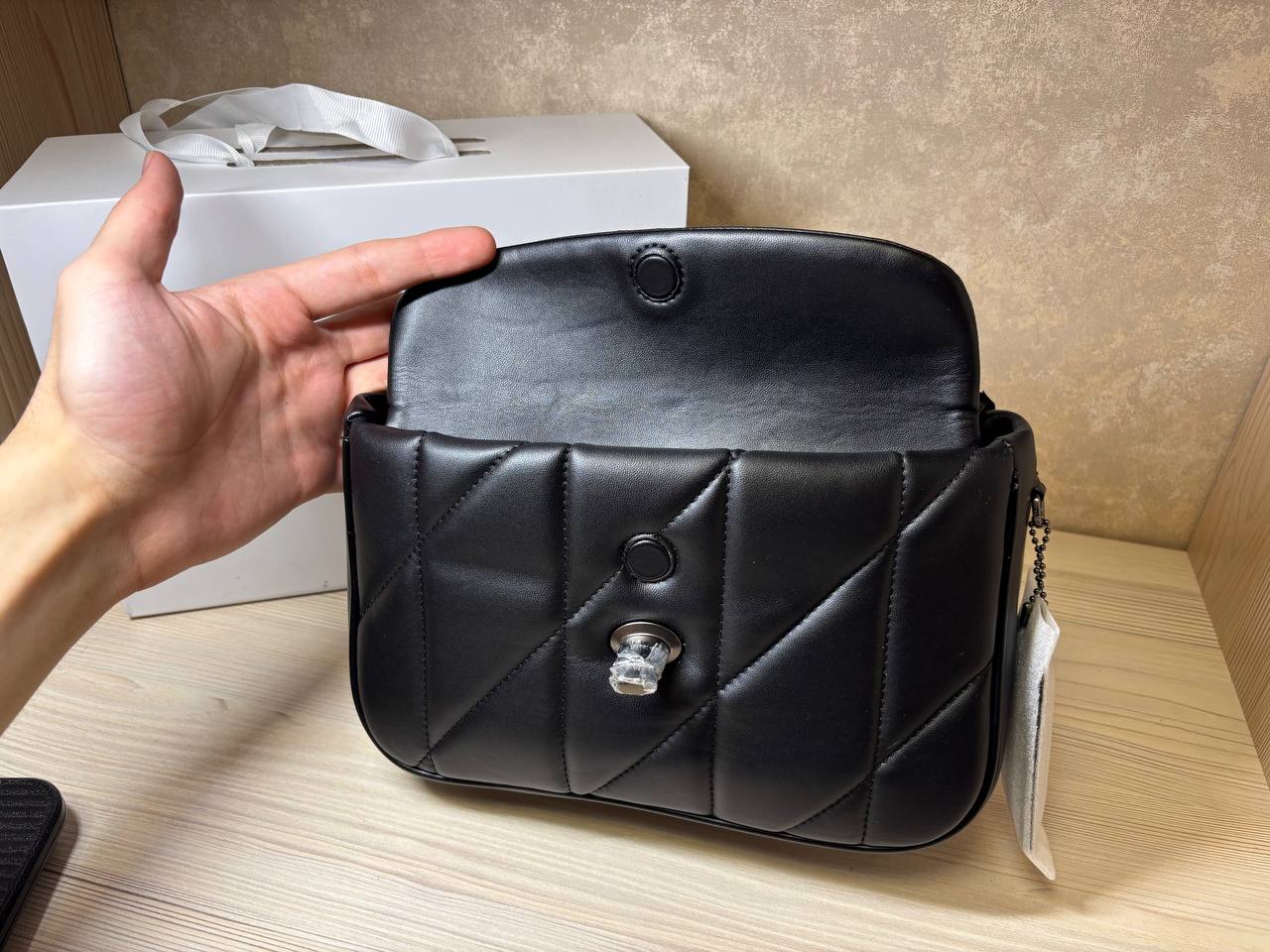 Женская сумка Coach черного цвета - Одежда в Мытищи, Королёв - фото 4