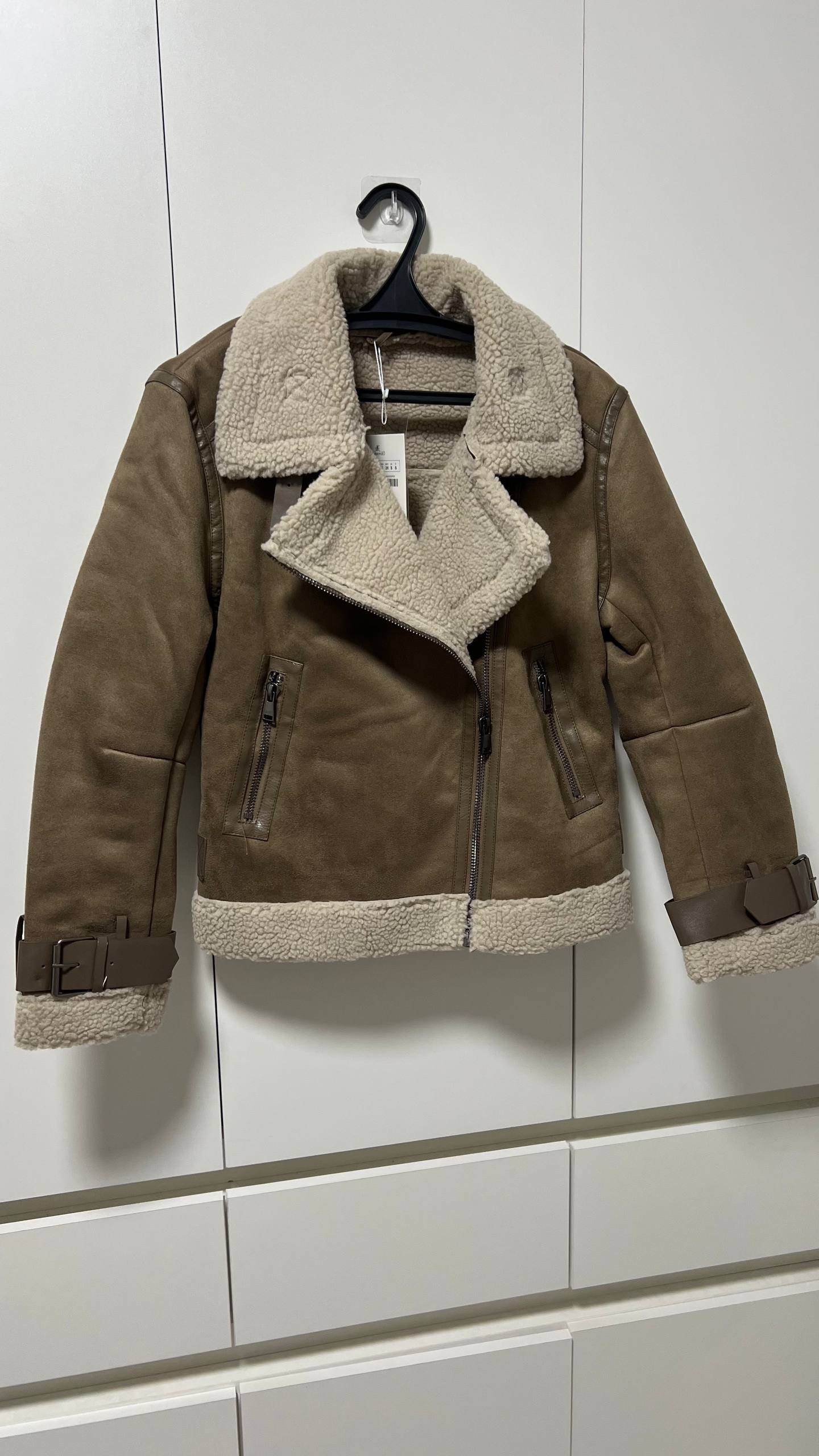 Трендовая женская дубленка - Одежда в Долгопрудный - фото 3