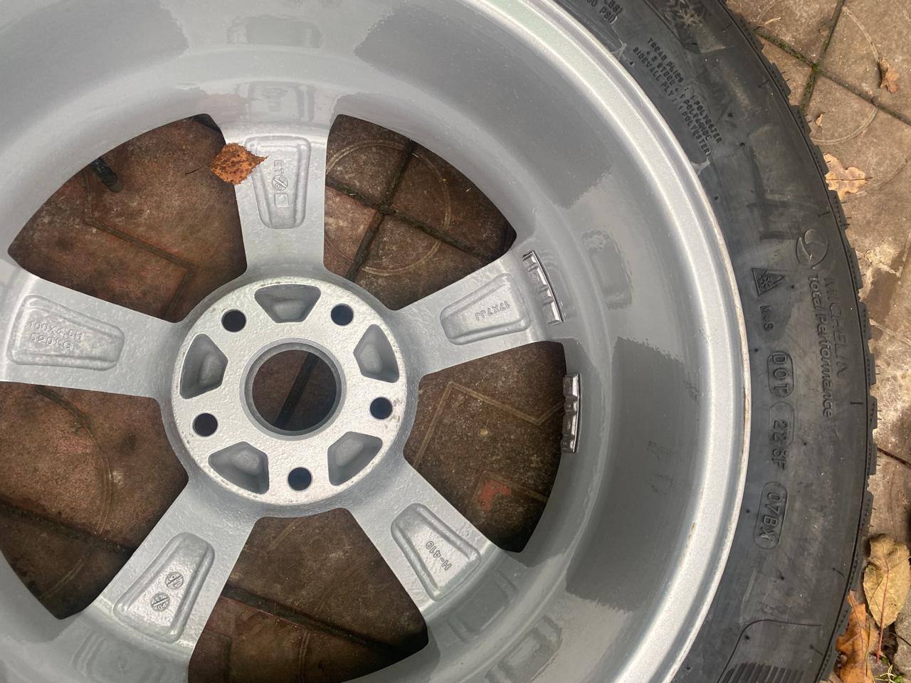 Комплект резины для Камри - Авто в Балашиха