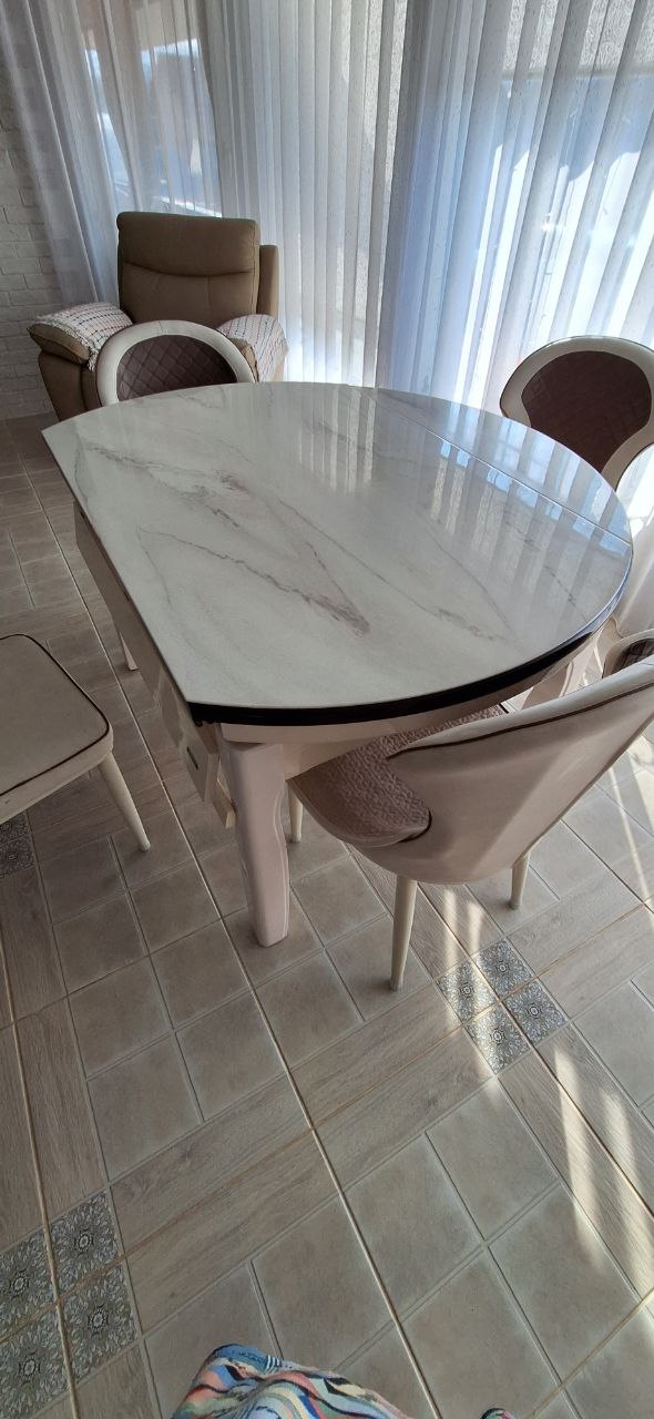 Продам стол и четыре стула - Для дома и дачи в Владивосток