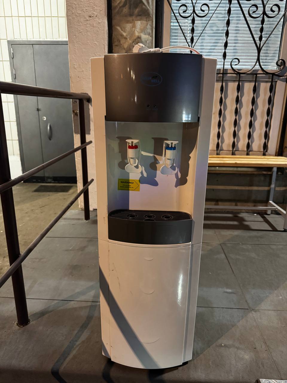 Продам кулер для воды - частное объявление в Химки